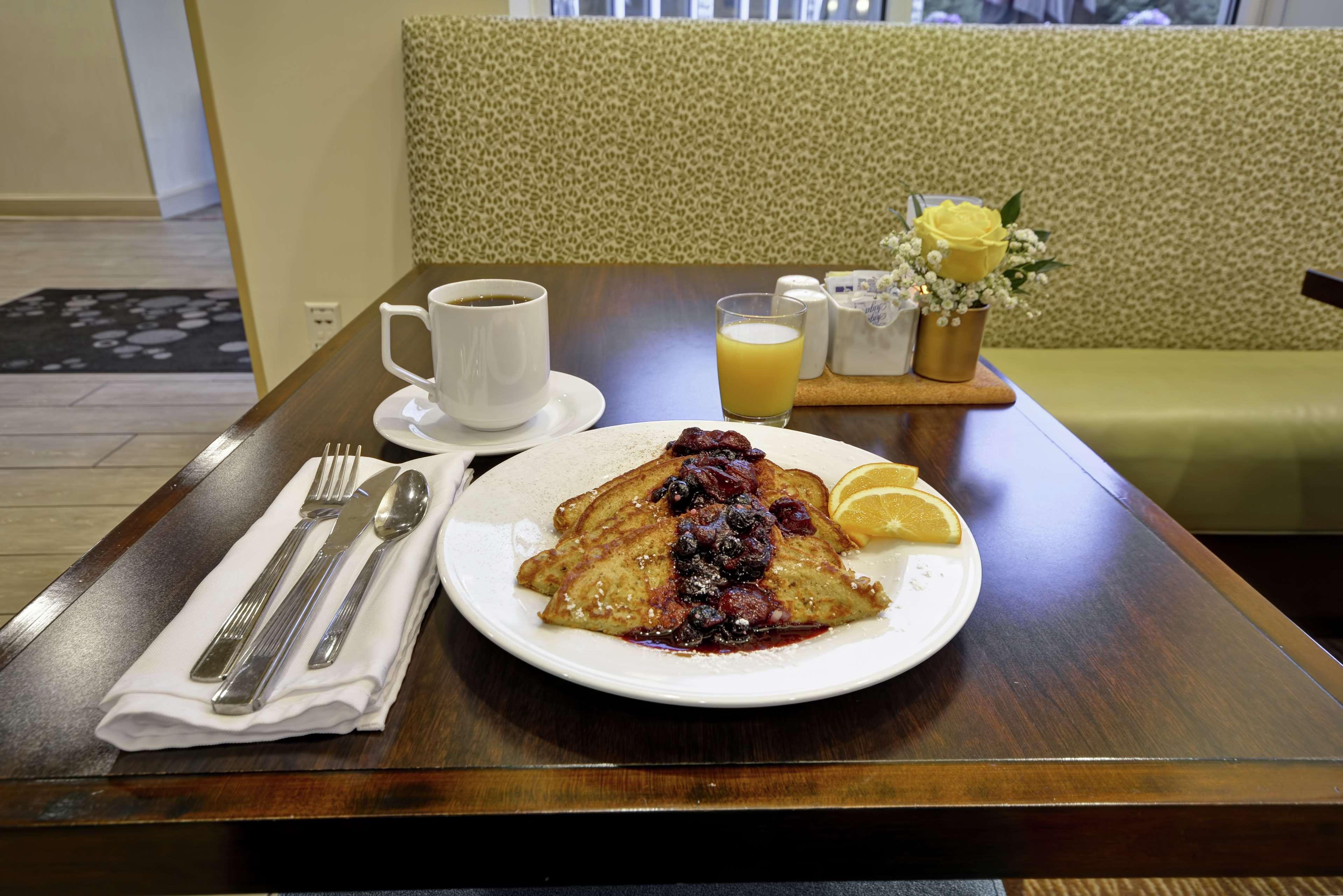 Hilton Garden Inn Fort Collins Dış mekan fotoğraf